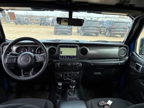 Used 2023 Jeep Wrangler Unlimited w/ 8.4" Radio Group image 5