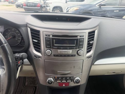 Used 2013 Subaru Outback 2.5i Premium w/ Popular Pkg 1B AWD/4WD image 10
