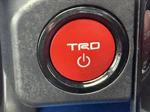 Certified 2025 Toyota Tacoma TRD Off-Road w/ TRD Off Road Upgrade Package image 22