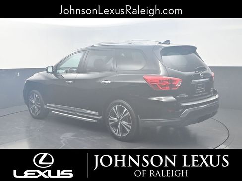 Used 2020 Nissan Pathfinder Platinum image 7