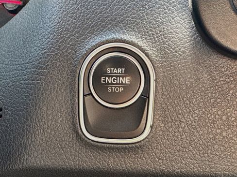 Used 2024 Mercedes-Benz Sprinter 2500 image 13