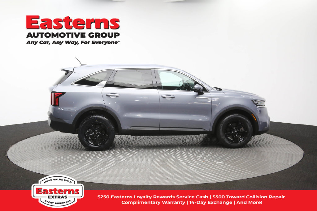 Used 2023 Kia Sorento LX AWD/4WD image 44