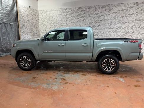 Used 2023 Toyota Tacoma TRD Sport AWD/4WD image 4