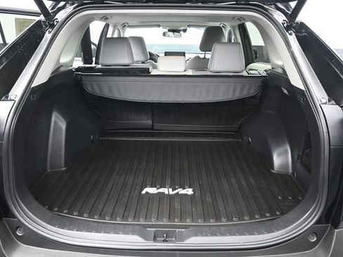 Used 2019 Toyota RAV4 XLE Premium w/ Cold Weather Package AWD/4WD image 27