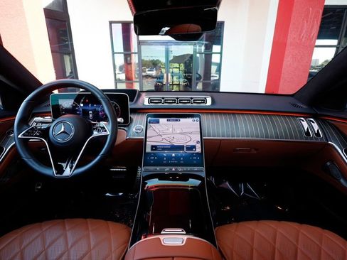 Used 2023 Mercedes-Benz S 580 4MATIC Sedan image 37