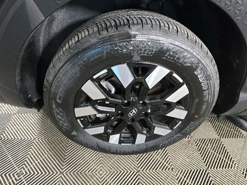 Certified 2025 Hyundai Santa Cruz SEL FWD image 10