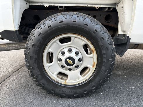 Used 2019 Chevrolet Silverado 2500 W/T w/ WT Convenience Package image 9