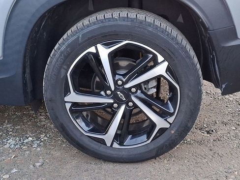 Used 2023 Chevrolet TrailBlazer RS image 31