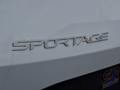 New 2026 Kia Sportage EX w/ EX Panorama Roof Package FWD image 4