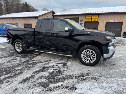 Used 2020 Chevrolet Silverado 1500 LT w/ Trailering Package AWD/4WD image 2