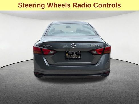 Used 2022 Nissan Altima 2.5 S FWD image 11
