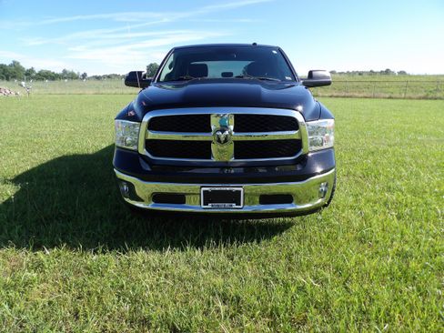 Used 2021 RAM 1500 Tradesman w/ Tradesman SXT Package RWD image 3