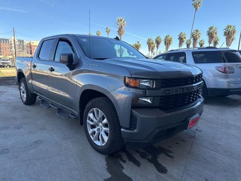 Used 2021 Chevrolet Silverado 1500 Custom image 3