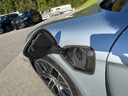 Used 2021 Porsche Taycan 4S image 11