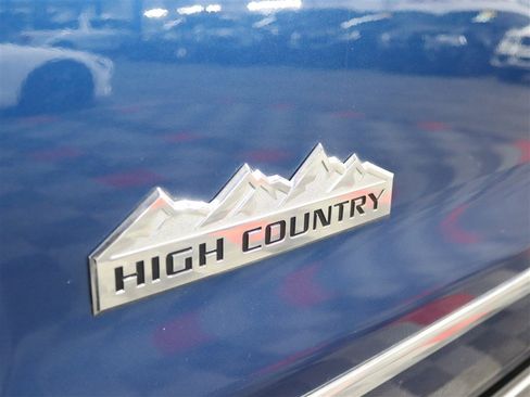 Used 2018 Chevrolet Silverado 1500 High Country image 9