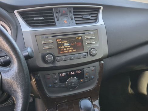 Used 2014 Nissan Sentra SL image 18