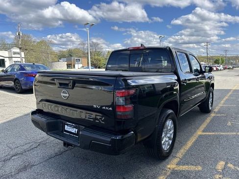 Used 2024 Nissan Frontier SV w/ SV Convenience Package AWD/4WD image 8