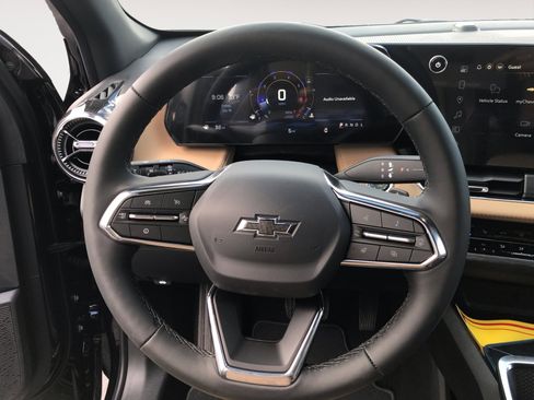 New 2026 Chevrolet Equinox ACTIV w/ Convenience Package III image 11