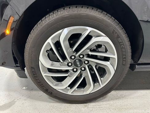 Used 2025 Lincoln Navigator Reserve image 67