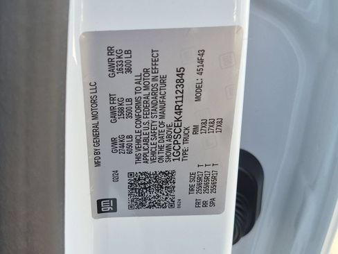 Certified 2024 Chevrolet Colorado LT w/ LT Convenience Package II RWD image 31