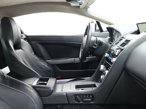 Used 2011 Aston Martin V8 Vantage Coupe RWD image 62