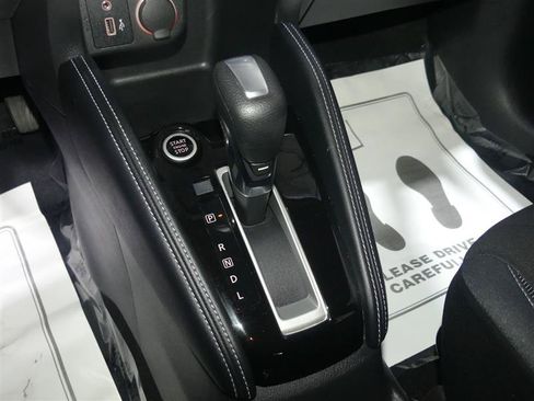 Used 2019 Nissan Kicks SV FWD image 39