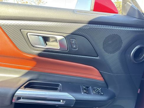 Used 2025 Ford Mustang Premium image 13
