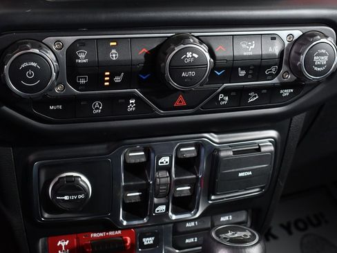 Used 2019 Jeep Wrangler Unlimited Rubicon image 30