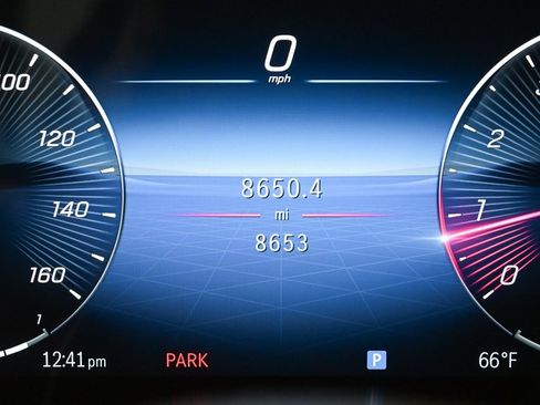 Certified 2025 Mercedes-Benz GLB 250 image 12