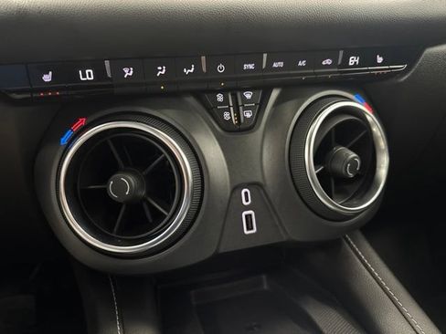 Used 2024 Chevrolet Blazer LT w/ Convenience Package FWD image 18