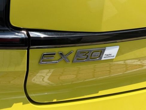 Certified 2025 Volvo EX30 Plus AWD/4WD image 10