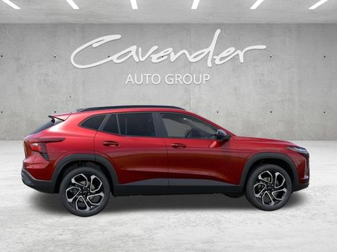 New 2026 Chevrolet Trax RS w/ Sunroof Package FWD image 5