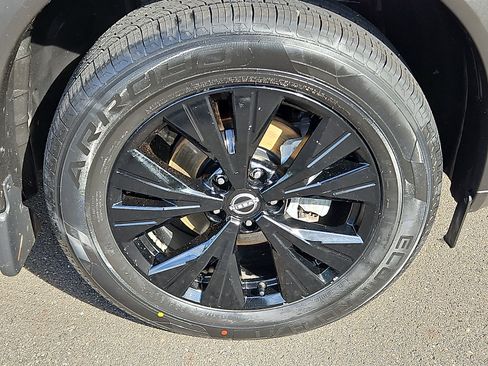 Certified 2023 Nissan Rogue SV w/ SV Premium B Package AWD/4WD image 8