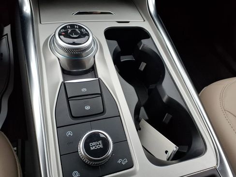 Used 2023 Ford Explorer XLT w/ Equipment Group 202A image 24