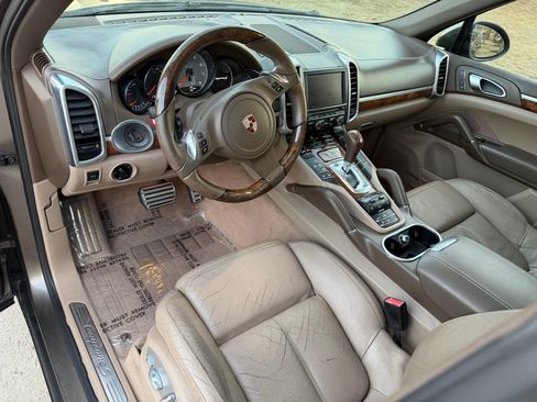 Used 2011 Porsche Cayenne S AWD/4WD image 10
