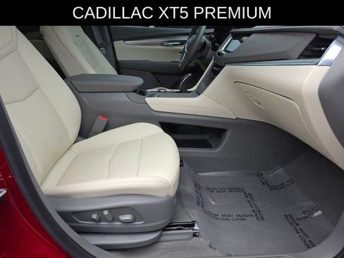 Used 2021 Cadillac XT5 Premium Luxury FWD image 10