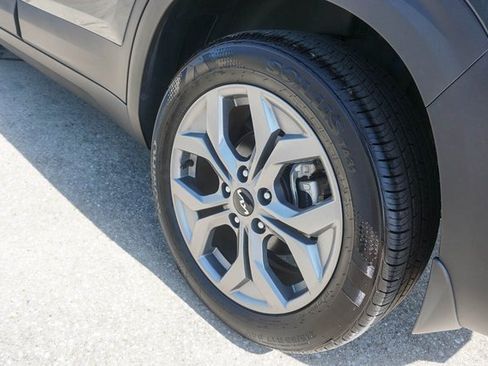 Used 2024 Kia Seltos S image 8