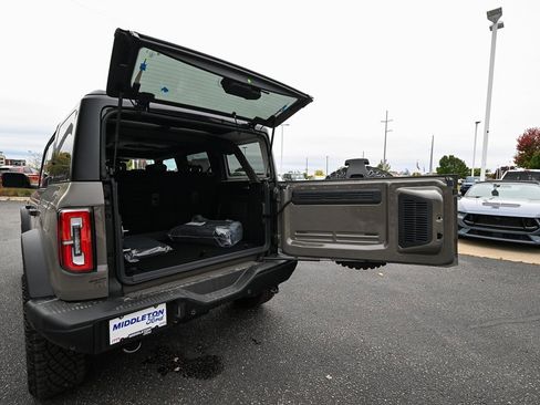 New 2025 Ford Bronco Badlands image 13
