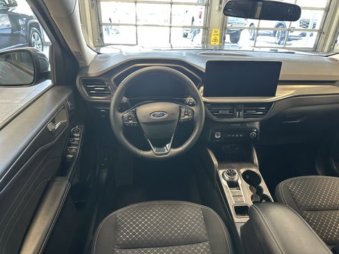 Used 2023 Ford Escape Active w/ Tech Pack #2 image 2