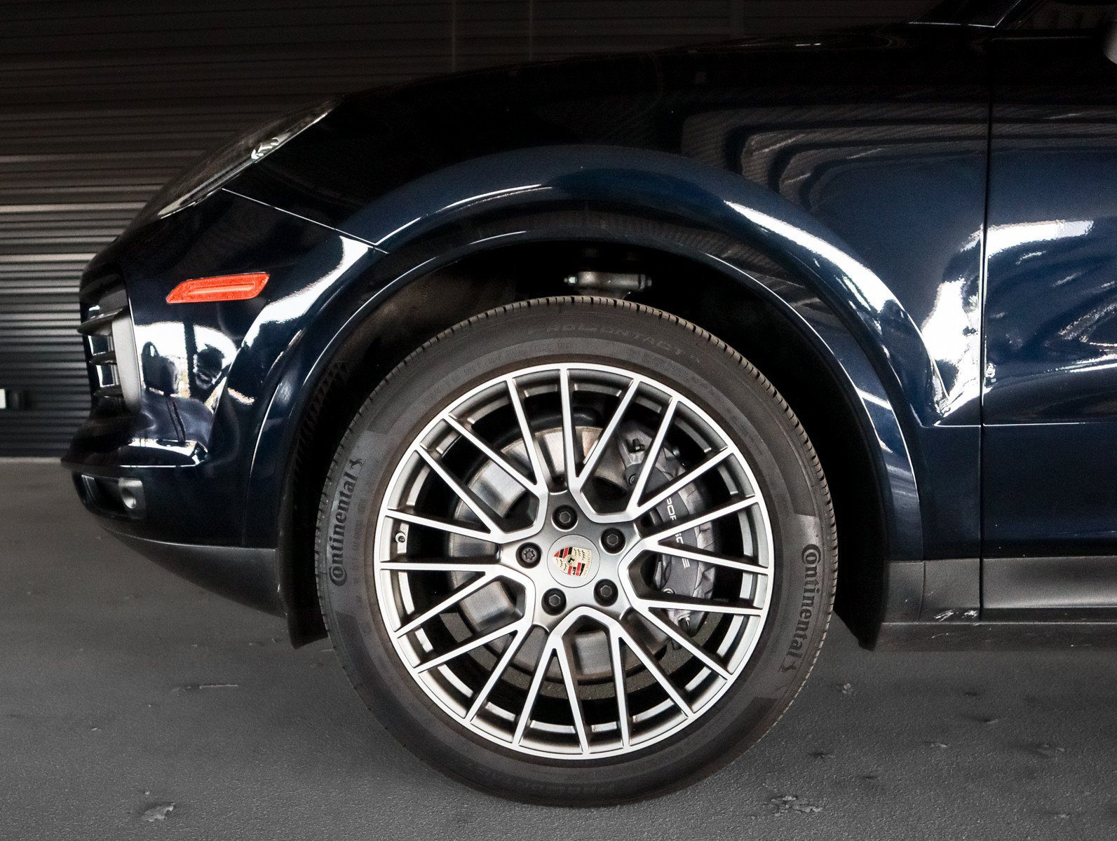 Certified 2023 Porsche Cayenne Platinum Edition AWD/4WD image 12
