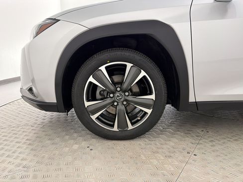 Used 2019 Lexus UX 200 w/ Accessory Package 2 FWD image 11