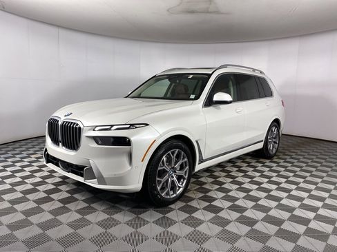 New 2026 BMW X7 xDrive40i image 3