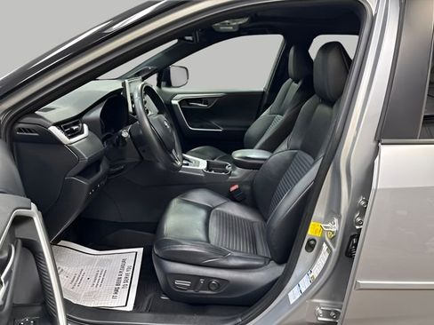 Used 2021 Toyota RAV4 XSE image 9