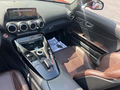 Used 2020 Mercedes-Benz AMG GT Roadster image 9