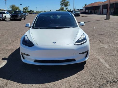 Used 2023 Tesla Model 3 Performance image 3