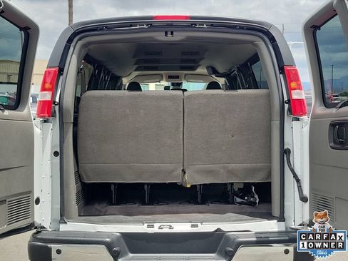 Used 2025 Chevrolet Express 3500 LT w/ LT Preferred Equipment Group RWD image 8