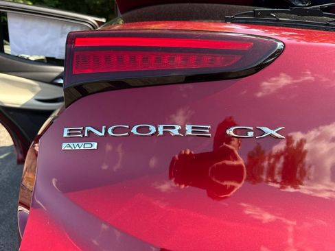 Used 2020 Buick Encore GX Essence w/ Experience Buick Package AWD/4WD image 16