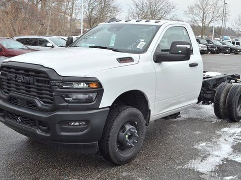 New 2026 RAM 3500 Tradesman image 4