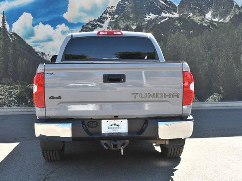 Certified 2018 Toyota Tundra SR5 w/ SR5 Upgrade Package AWD/4WD image 10