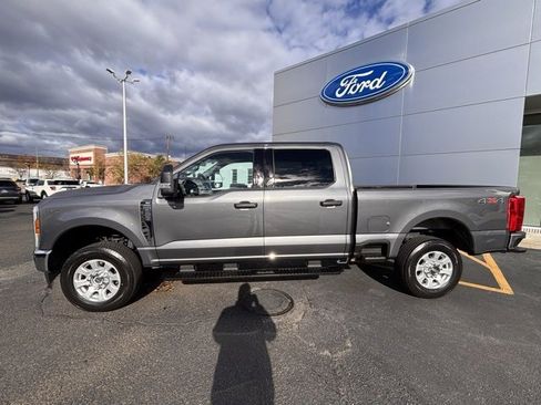 Used 2024 Ford F250 XLT w/ Snow Plow Prep Package image 4